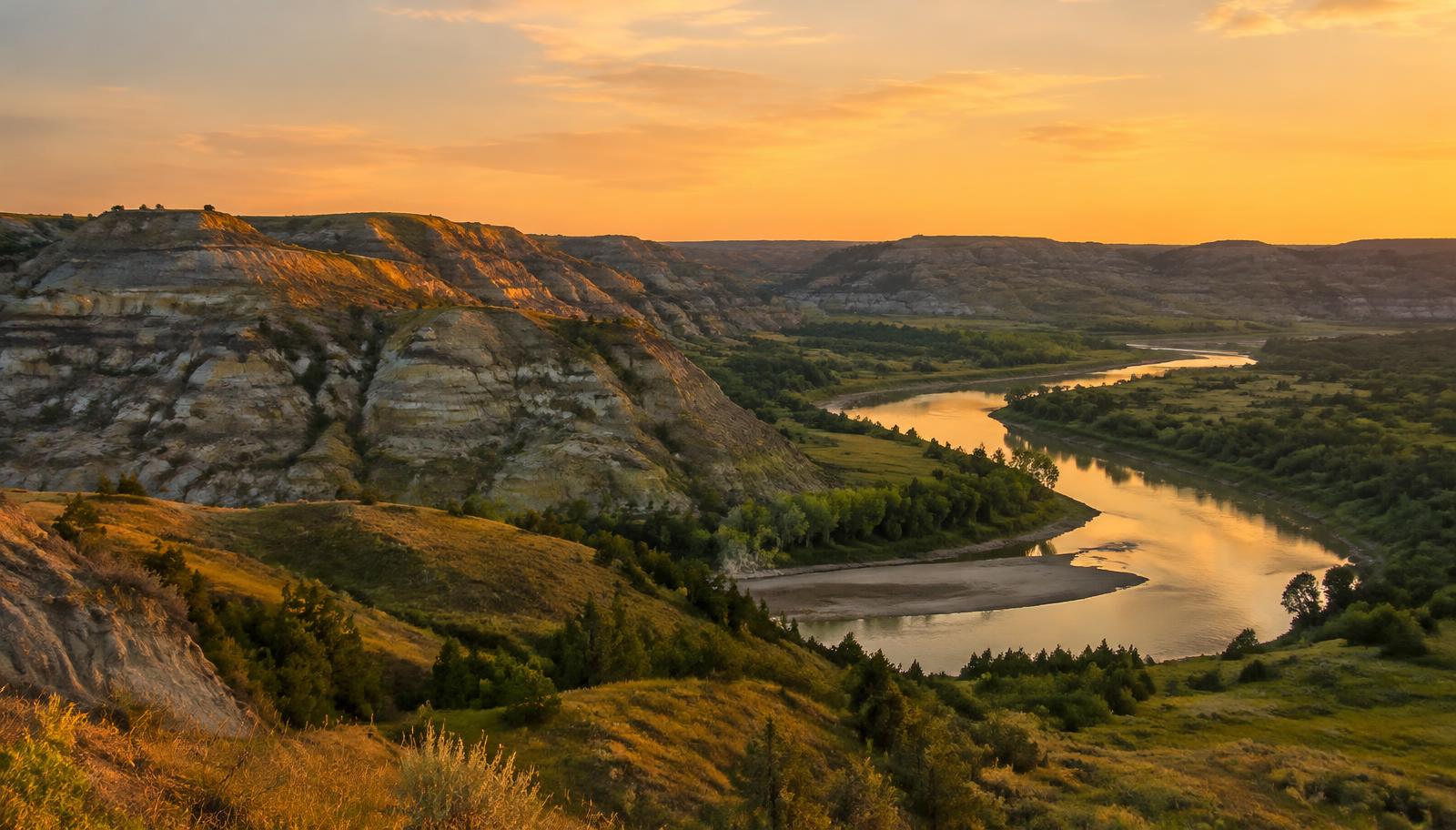 Little Missouri River in Theodore Roosevelt National Park