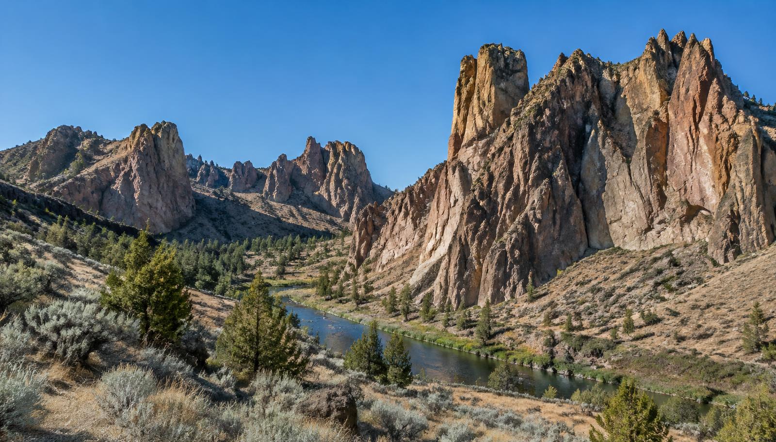 Smith Rock above the Crooked River